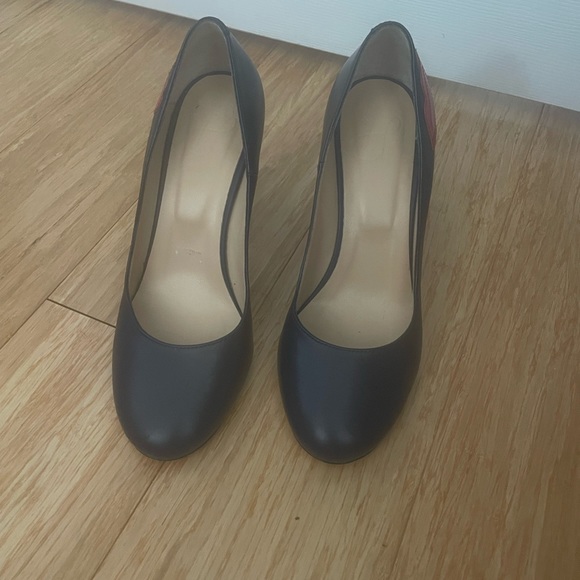 EUC navy leather round toe stacked heel pumps sz 38 - Picture 2 of 4